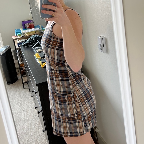 Dress - Picture 2 of 5